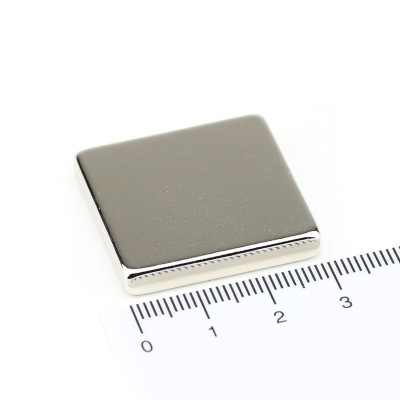 Magnet neodim bloc 30 x 30 x 5 mm cu rigla