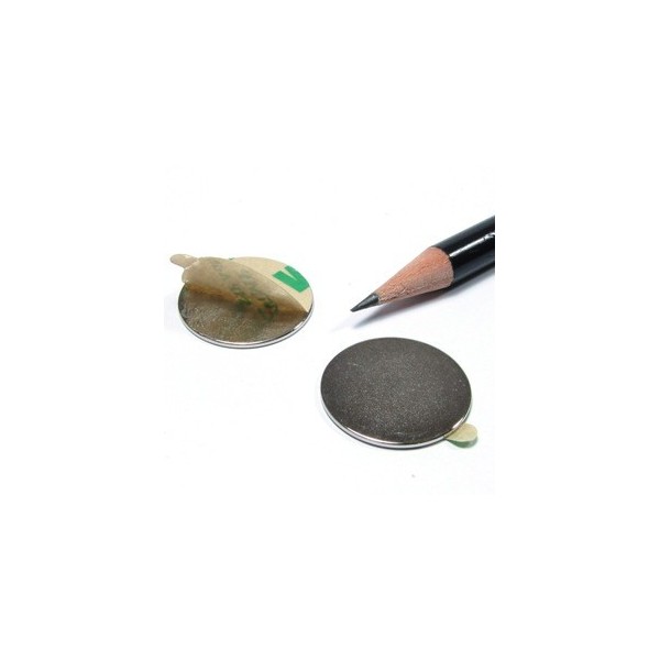 Magnet neodim disc 20 x 1 mm autoadeziv - comparație cu creionul - 2