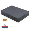 Magnet ferită bloc 150 x 100 x 25 mm cu moneda de 50 bani și magnetizare