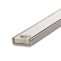 Magnet neodim bloc 40 x 13,5 x 5 mm, în carcasă, cu 2 găuri D 3,3 și șanfren D 6,5 - profil