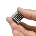 Bile magnetice - Set 216 sfere 3 mm - Neocube, Cube Neo, Buckyballs, Tesla Balls, Magneti Zen - în mână