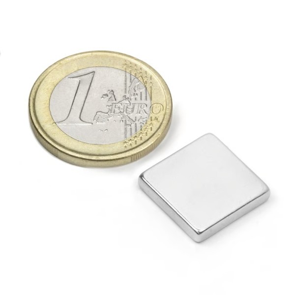 Magnet neodim bloc 15 x 15 x 3 mm N52 - cu moneda de 1 euro
